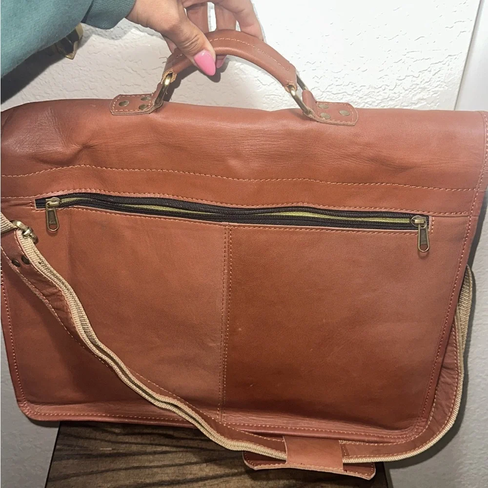 Cuero Vintage Handmade Leather Messenger Bag